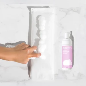 Flacone di schiuma perineale lenitiva Frida Mom da 150ml per il recupero post parto